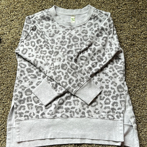 Green Tea Cheetah Sweater/Crew Neck, XS